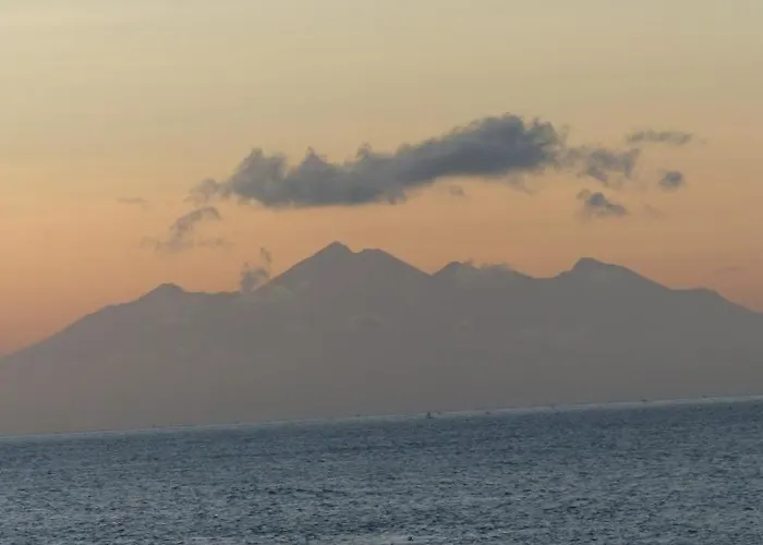 Batu Belah Bungalows And Restaurant Resort Karangasem (Bali)